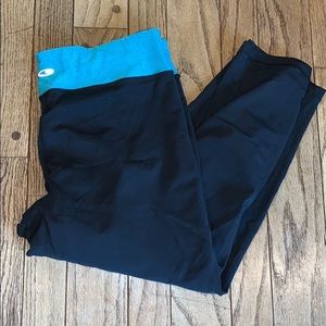 Champion Pants - GUC Black and Blue Champion 9 Workout Capris Champion Pants - GUC Black and Blue Champion 9 Workout Capris